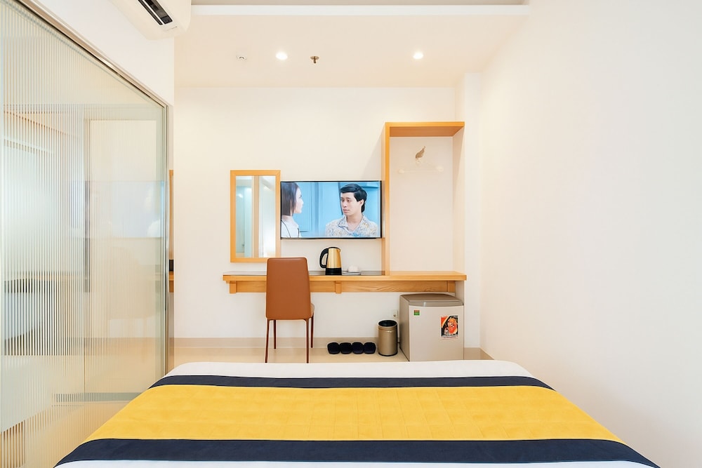 Luan Vu Hotel 8/64