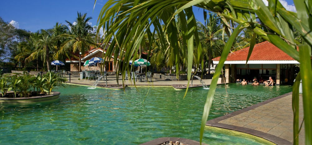 ESTHELL VILLAGE RESORT 39/48