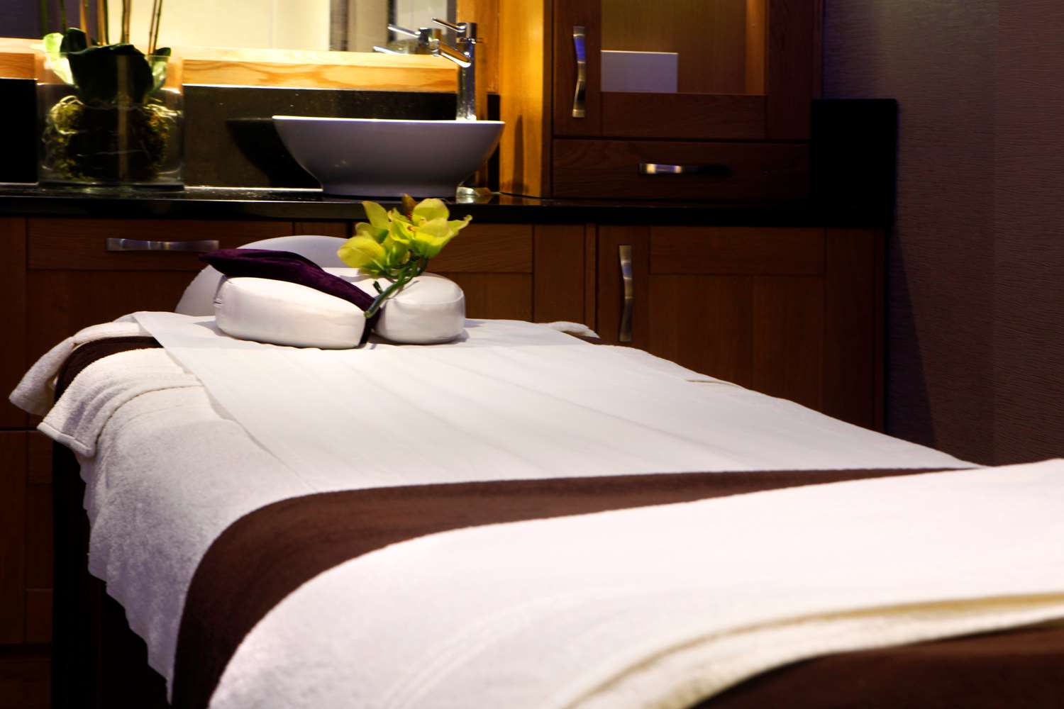 Windmill Village Hotel, Golf Club Spa, BWSC 20/41