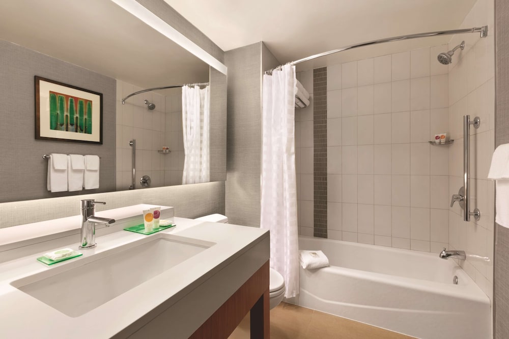 Hyatt Place Baltimore Inner Harbor 10/46