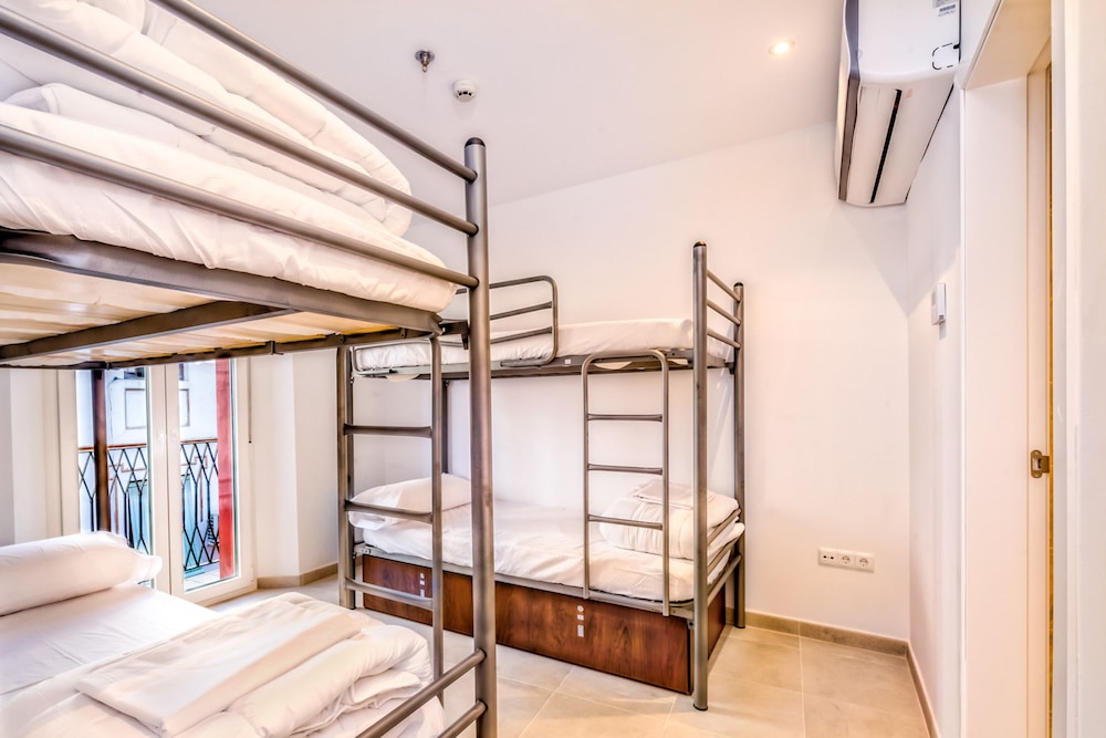 Hostel A2c - Adults Only 17/45