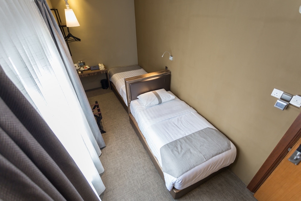 Z Hotel 24/50