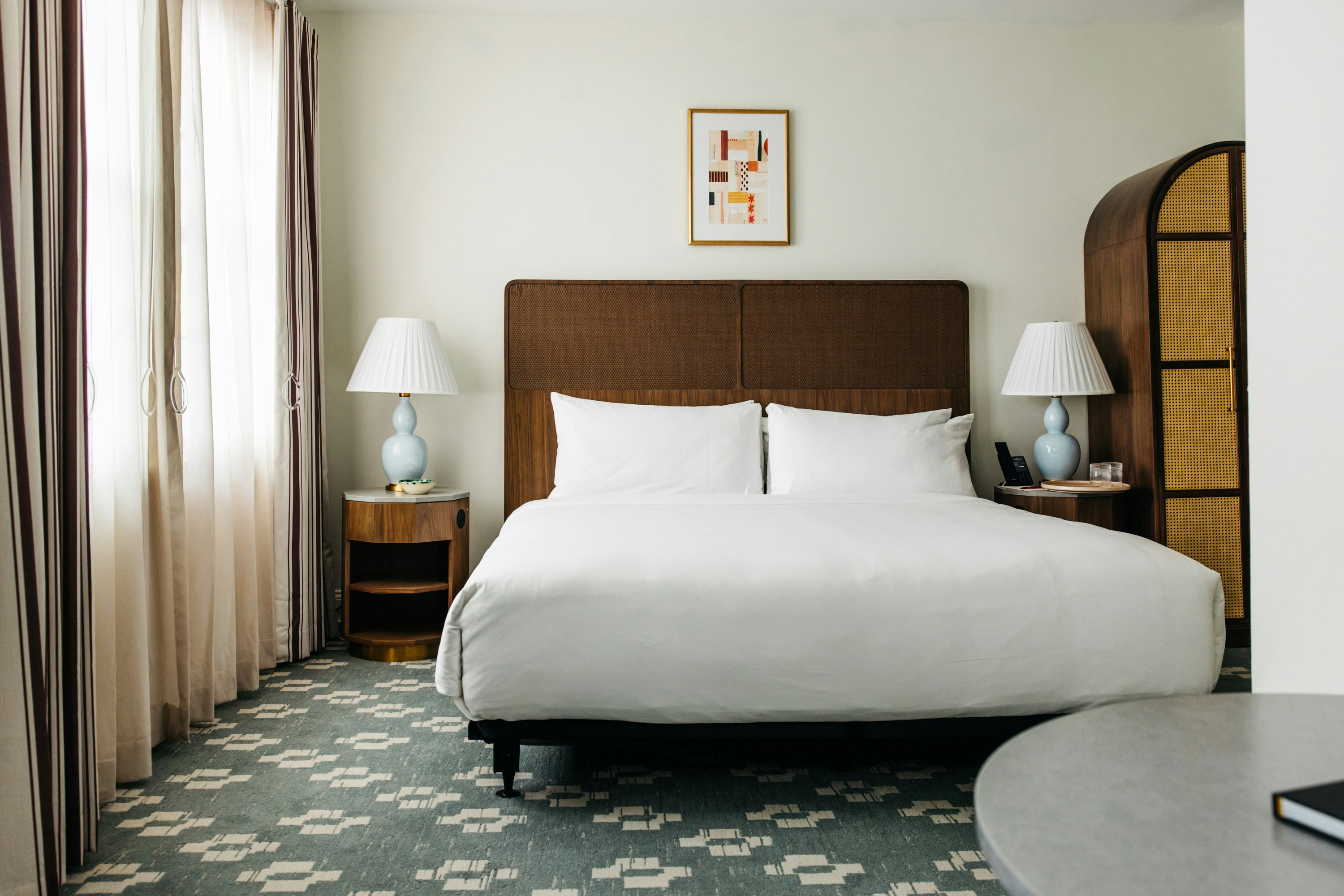 Artmore Hotel 11/35