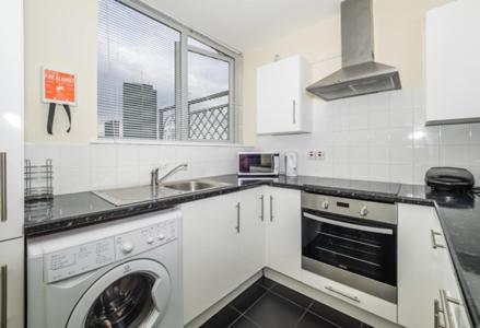 LSE Carr-Saunders Hall 30/32