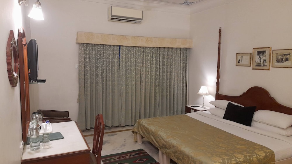 Ram Pratap Palace 10/60