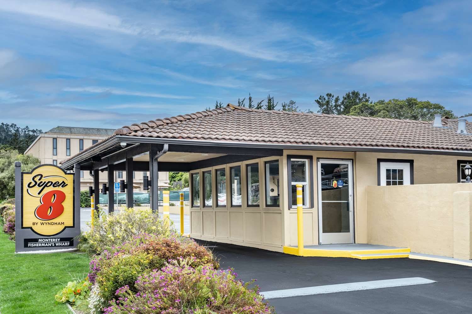 Super 8 By Wyndham Monterey/Carmel 2/48