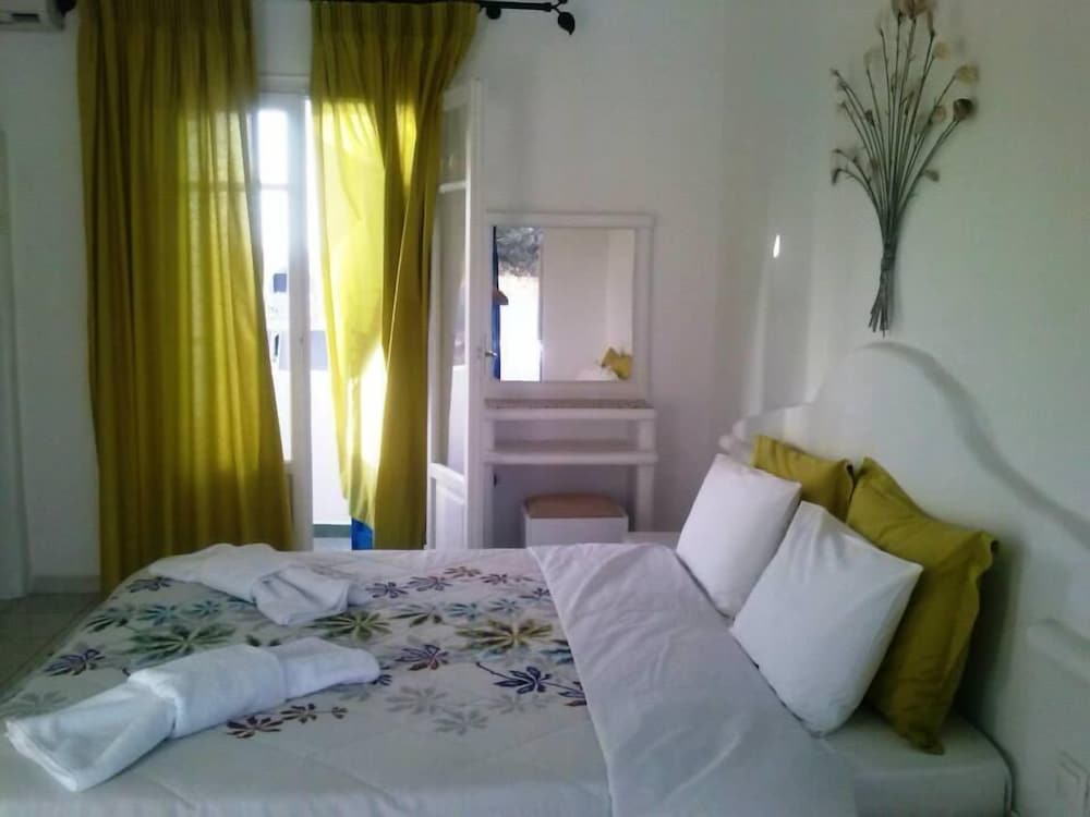 Glaronissia Hotel 5/33