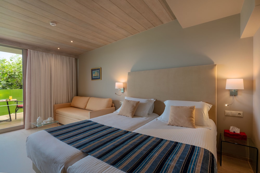 Kyma Suites Beach Hotel 11/50