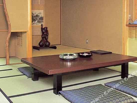 Hotel Sengoku 4/19