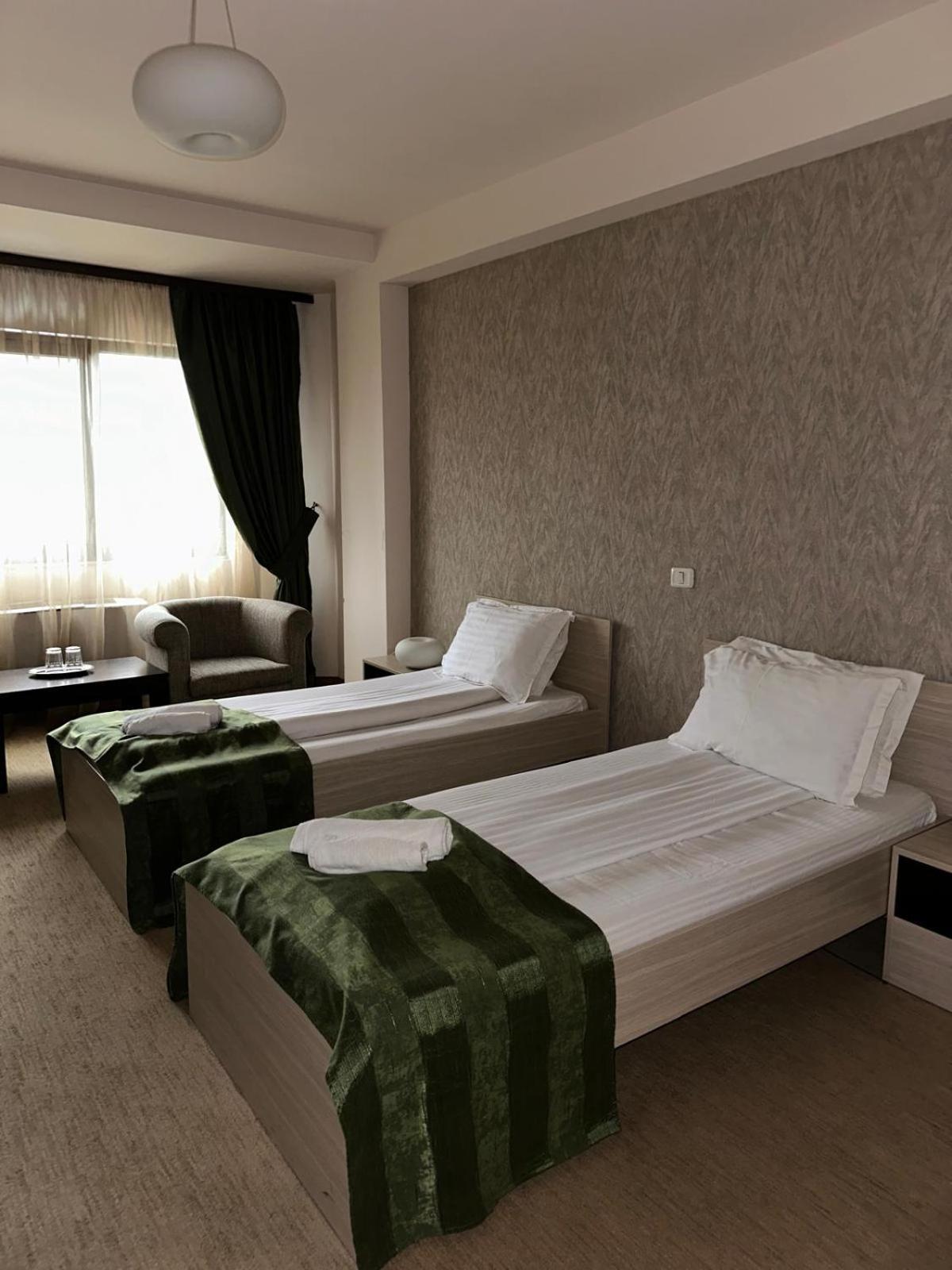 Davos Hotel 6/18