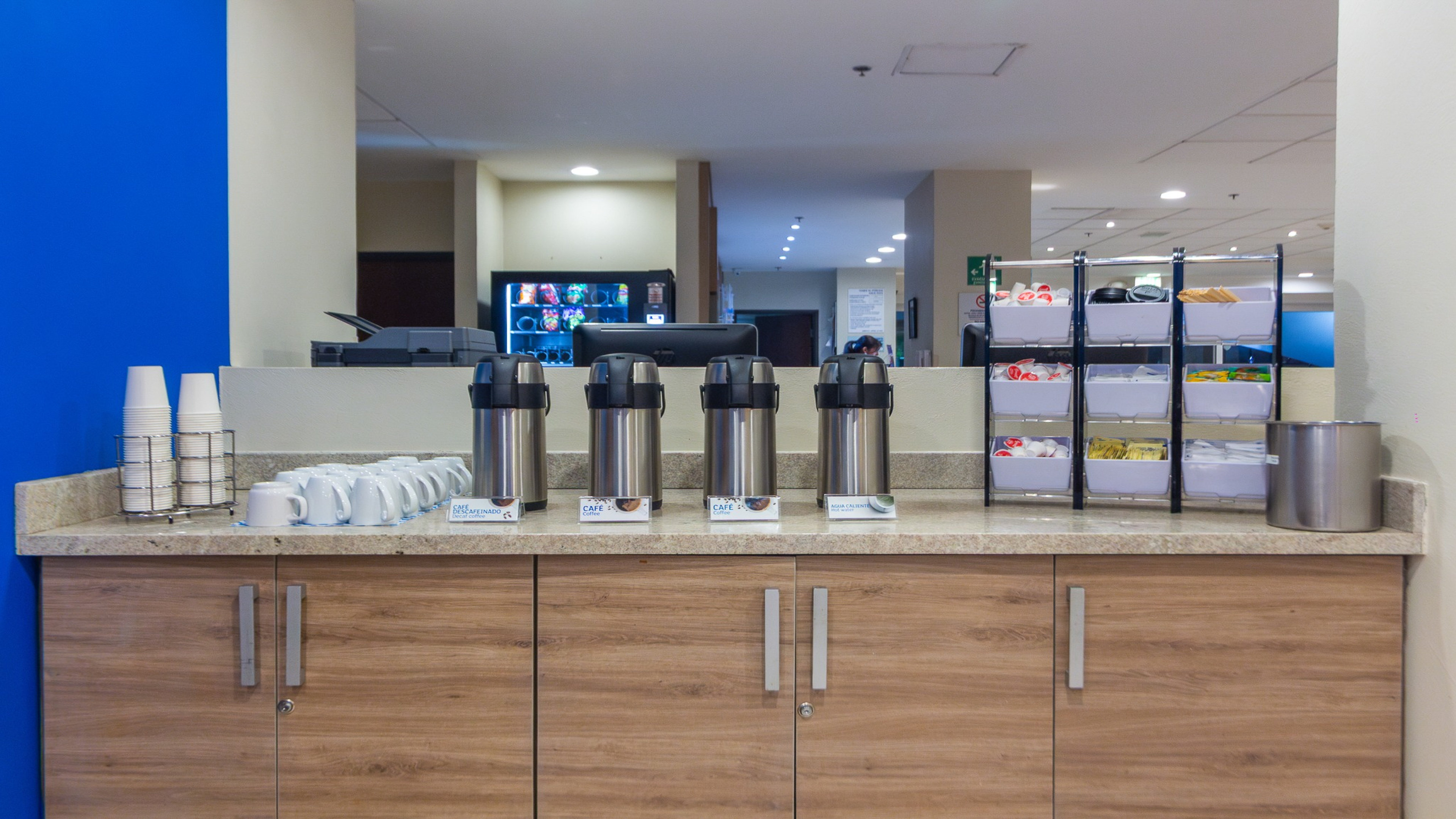 Holiday Inn Express Guadalajara Aeropuerto an IHG Hotel 55/58