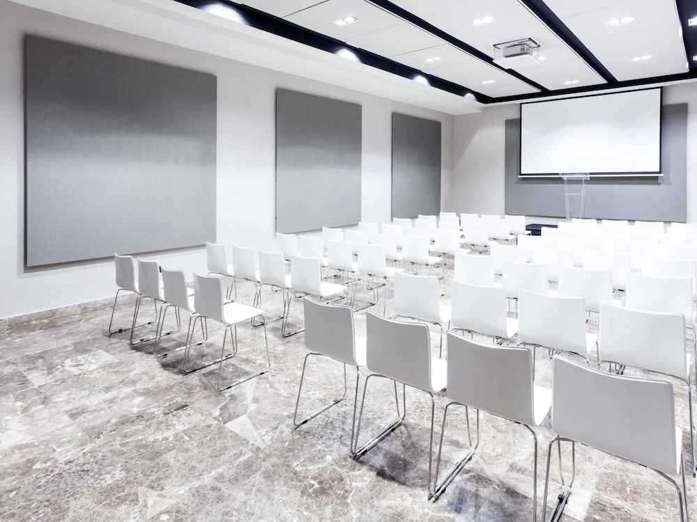 Novotel Madrid Center 65/77