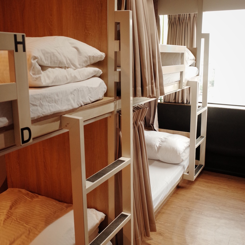 Paper Plane Hostel 23/50