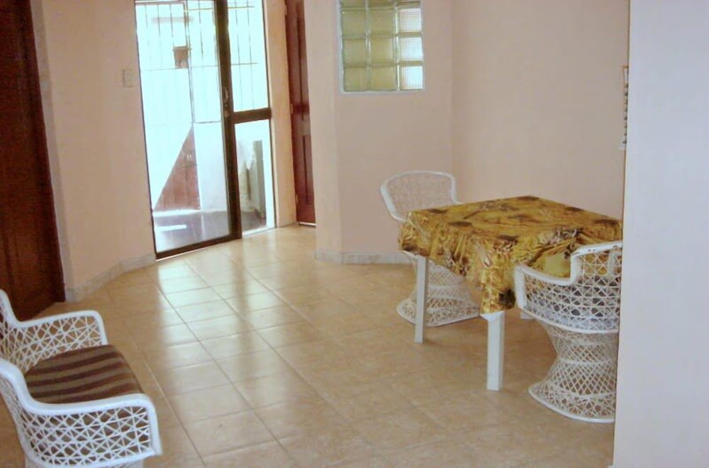 Dre Broeders rent apartments Juan Dolio 16/35