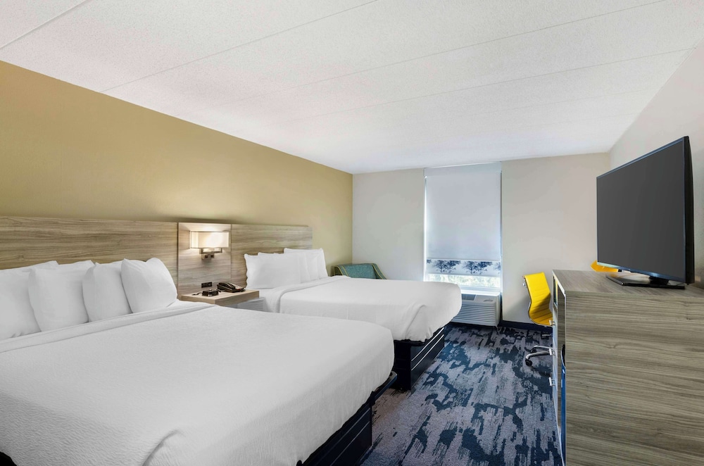 Standard, 2 Queen Beds