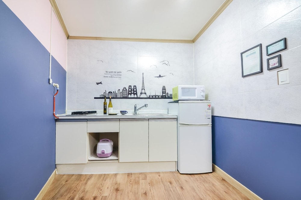 Sokcho Tteurak Pension 9/50