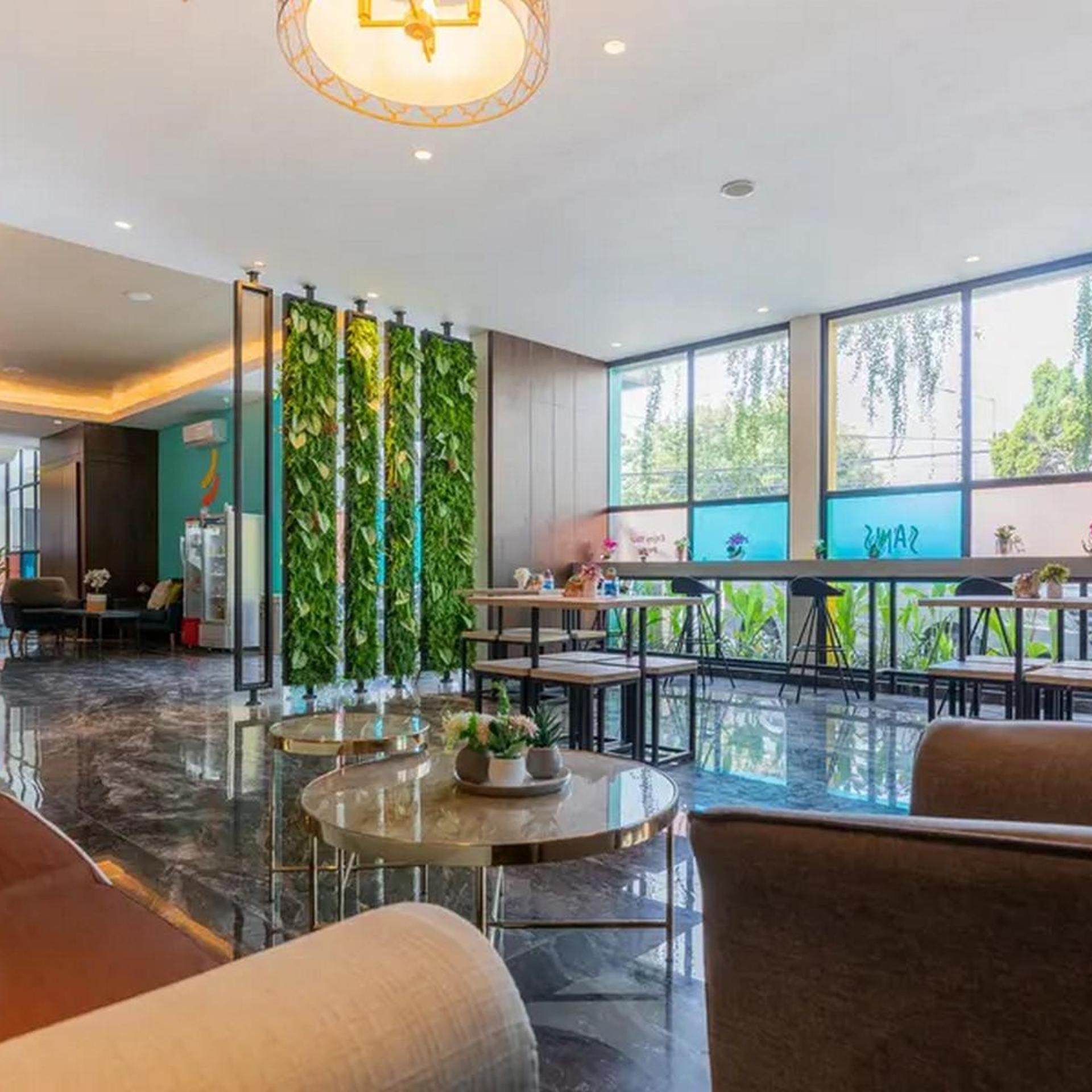 Sans Hotel Box Mansion Surabaya 46/65