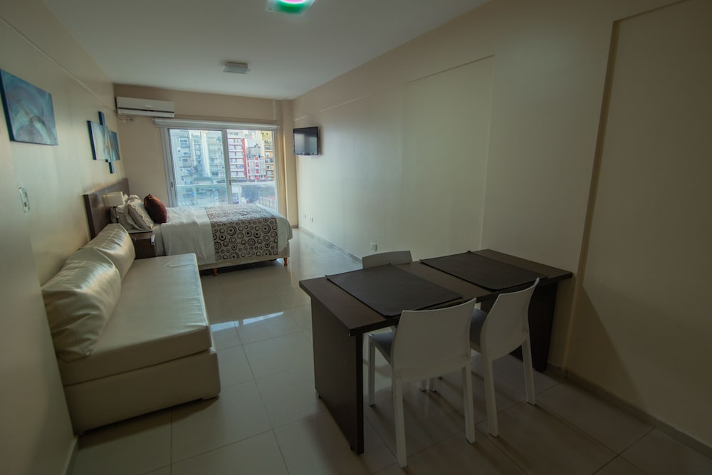 ISI BAIRES APART & SUITES 39/68