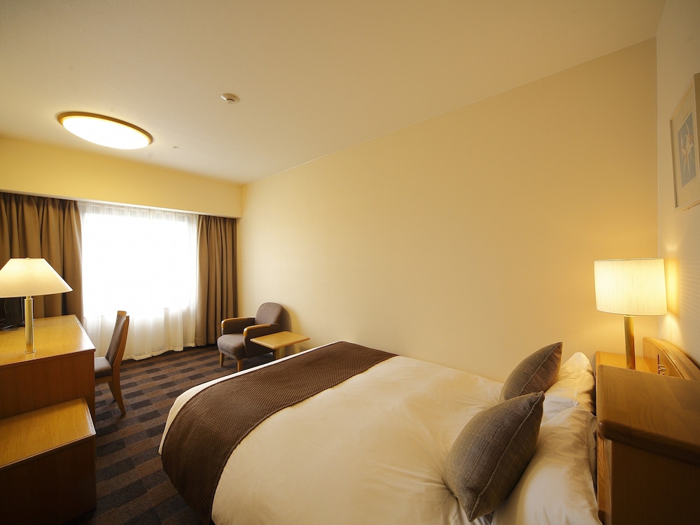 MODERATE, DOUBLE BED