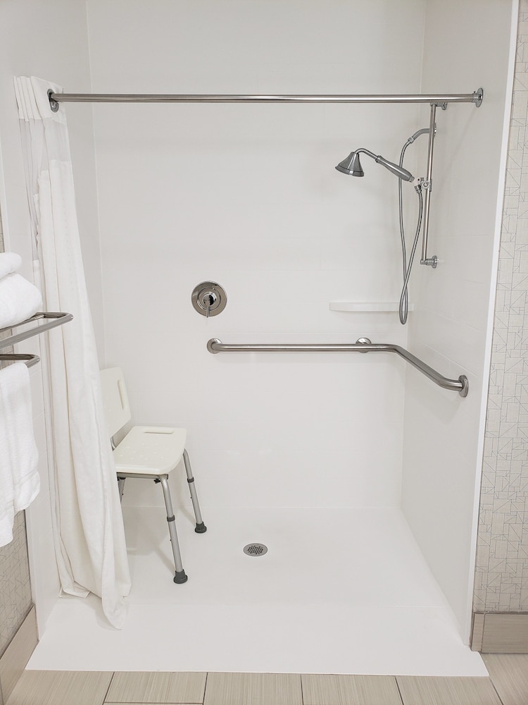 Holiday Inn Express Edgewood Aberdeen Bel Air 18/51