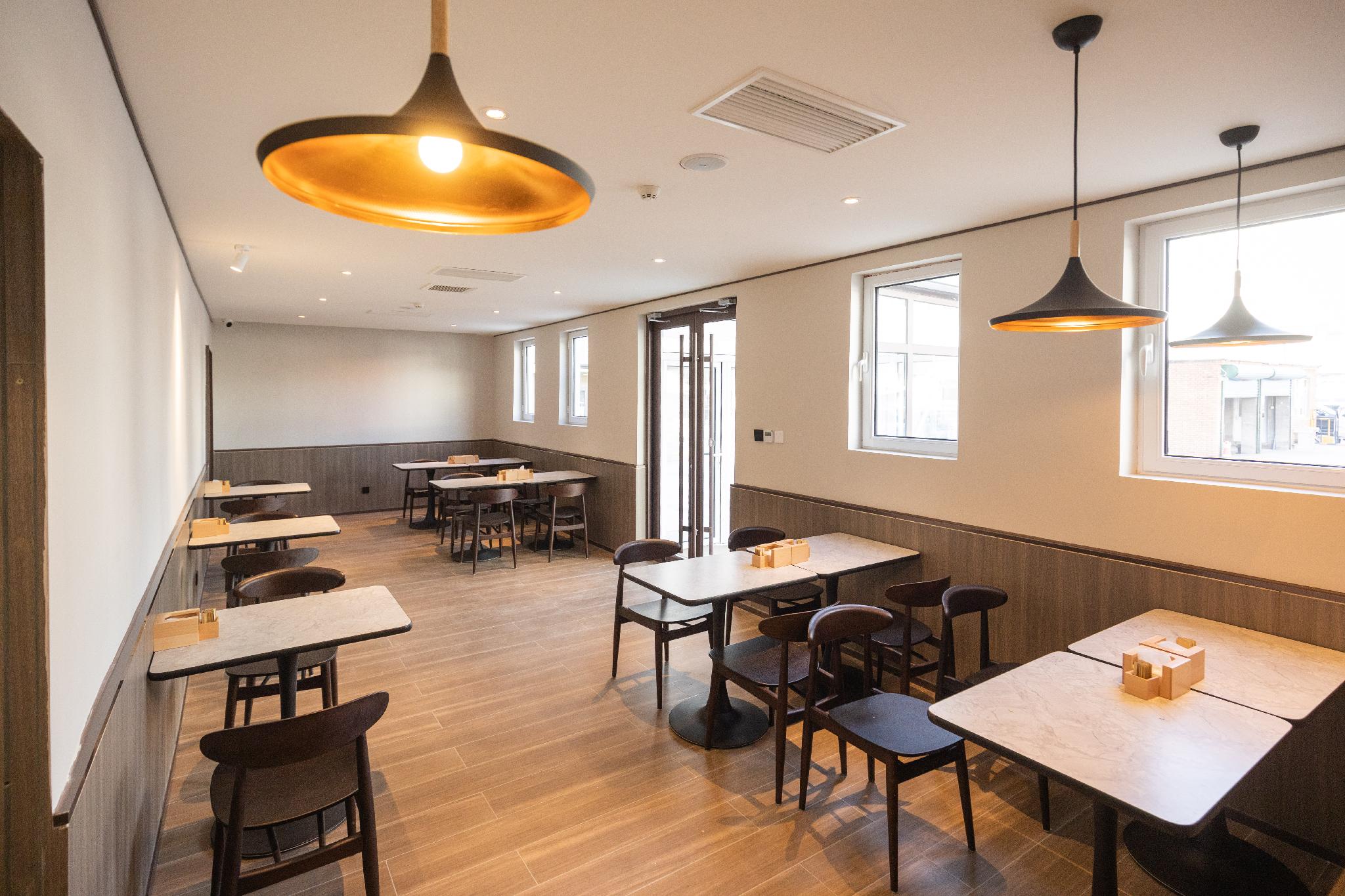 Vienna Hotel (Tianjin chentangzhuang subway station store) 50/59