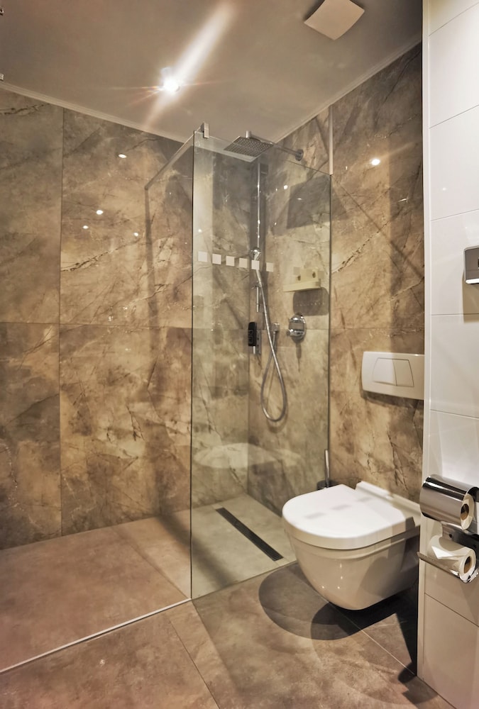 غرفة بزنس مفردة بسريرين منفصلين، Arthotel Munich 7/10