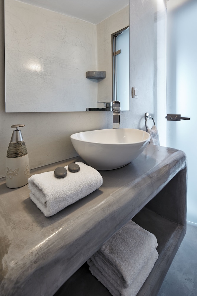 Suites of the Gods Cave Spa Hotel 47/50