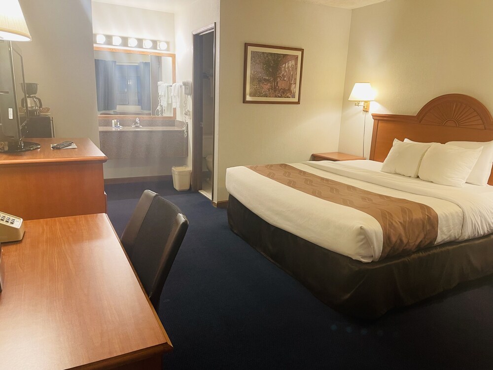 Americas Best Value Inn Sandpoint 26/49