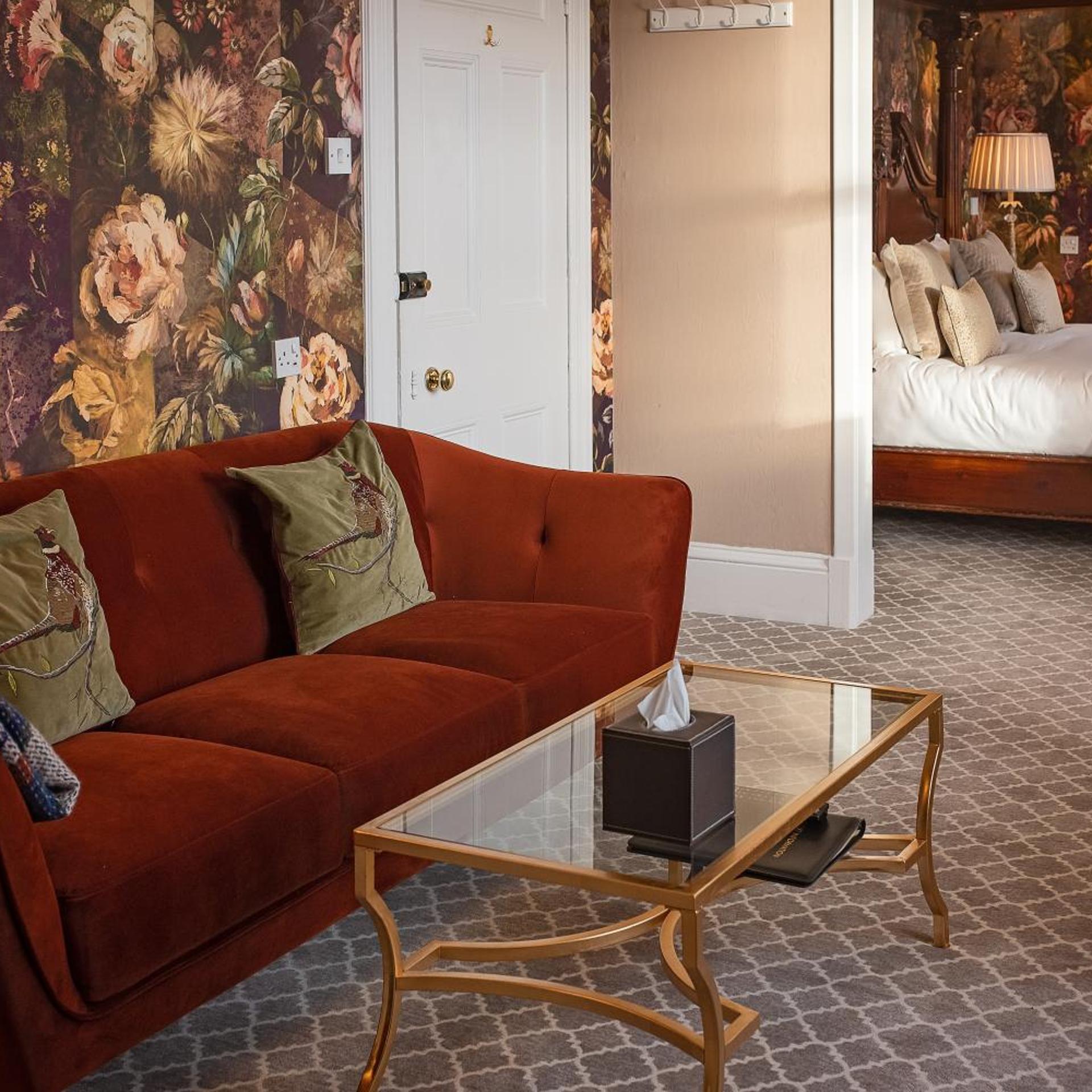 Glenesk Hotel 28/50