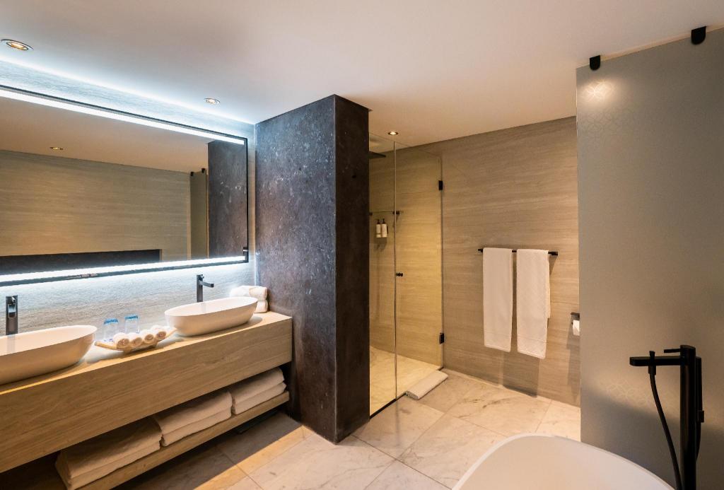 جناح بريميوم بسرير كينج، Hyatt Regency Cape Town 3/4