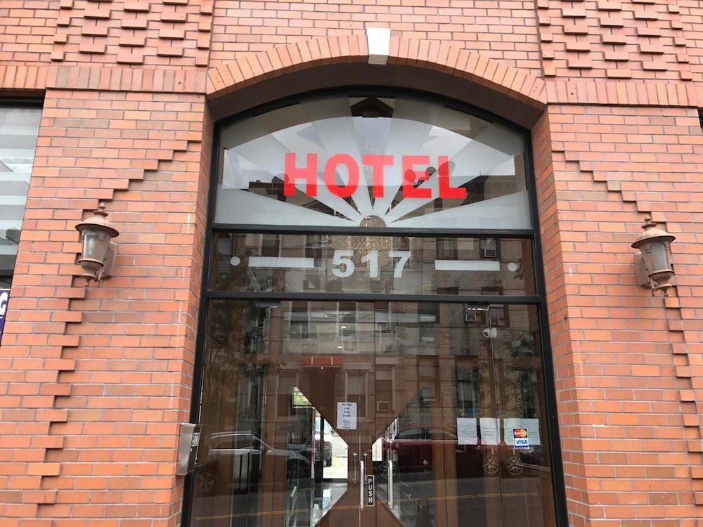 PHOENIX HOTEL 10/47