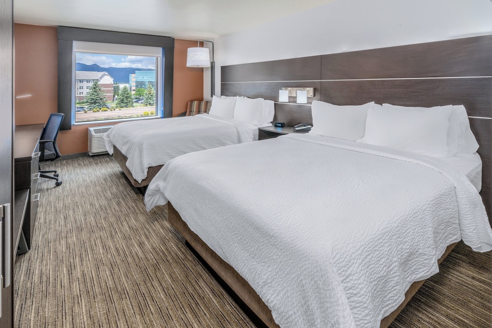 STANDARD, 2 QUEEN BEDS, ACCESSIBLE