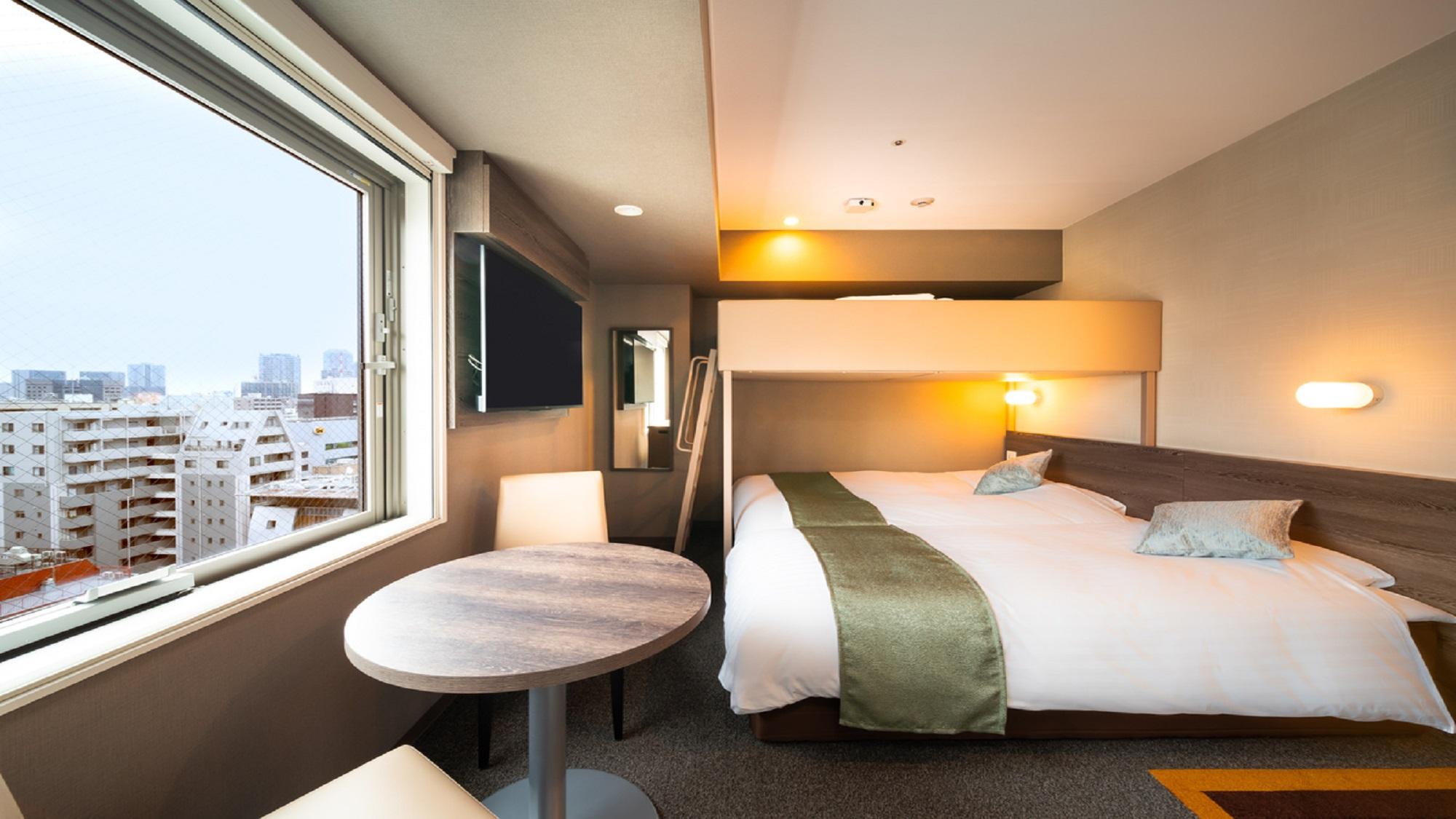 Super, Deluxe, Twin Beds