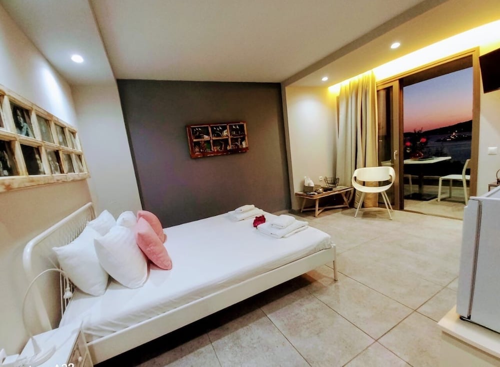Core Luxury Suites 17/55