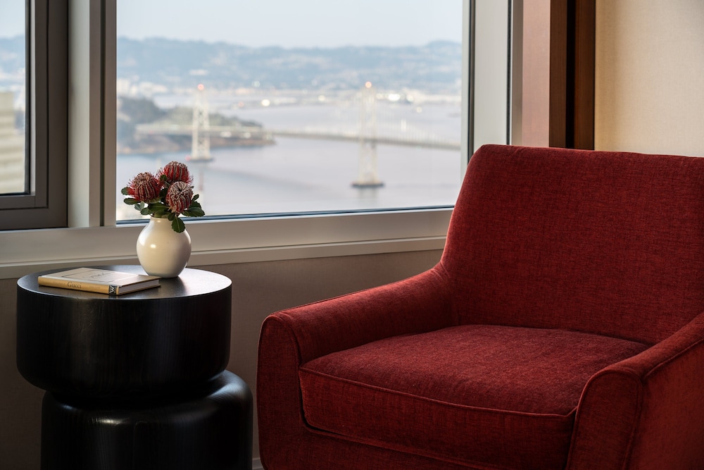 Four Seasons Hotel San Francisco at Embarcadero 26/50
