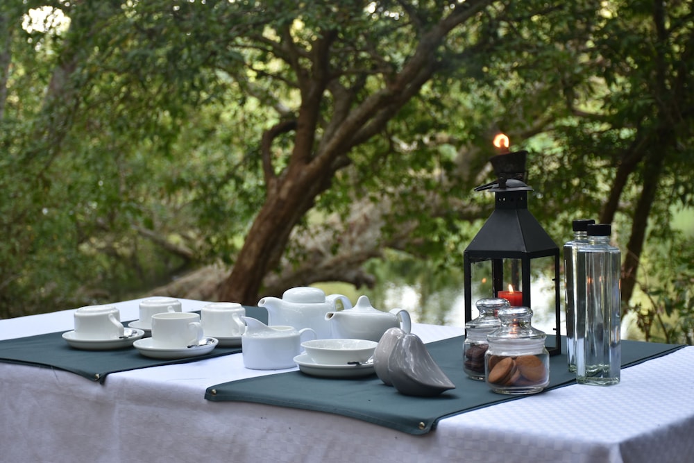 Mahoora Tented Safari Camp Bundala 17/18