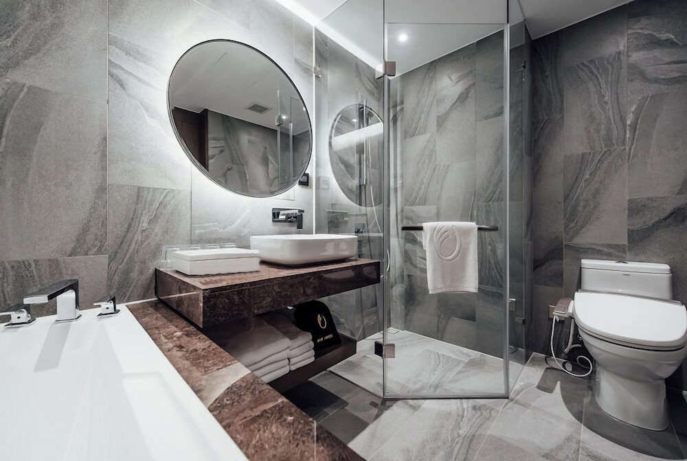 HARBOUR 10 HOTEL 65/69