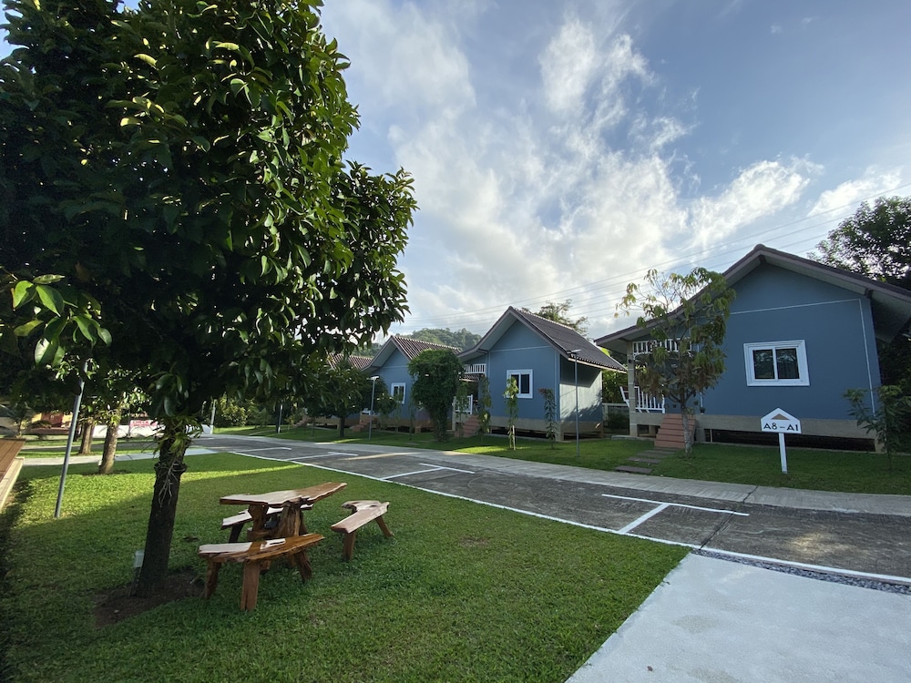 Be Leaf Resort SHA 58/65