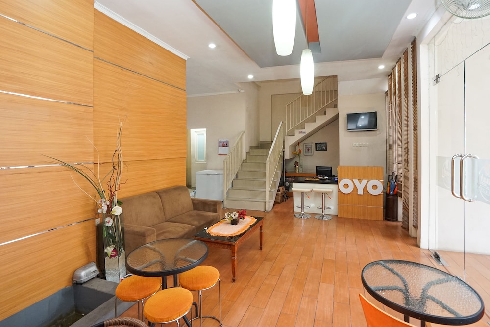 Oyo 450 Semampir Residence 31/64
