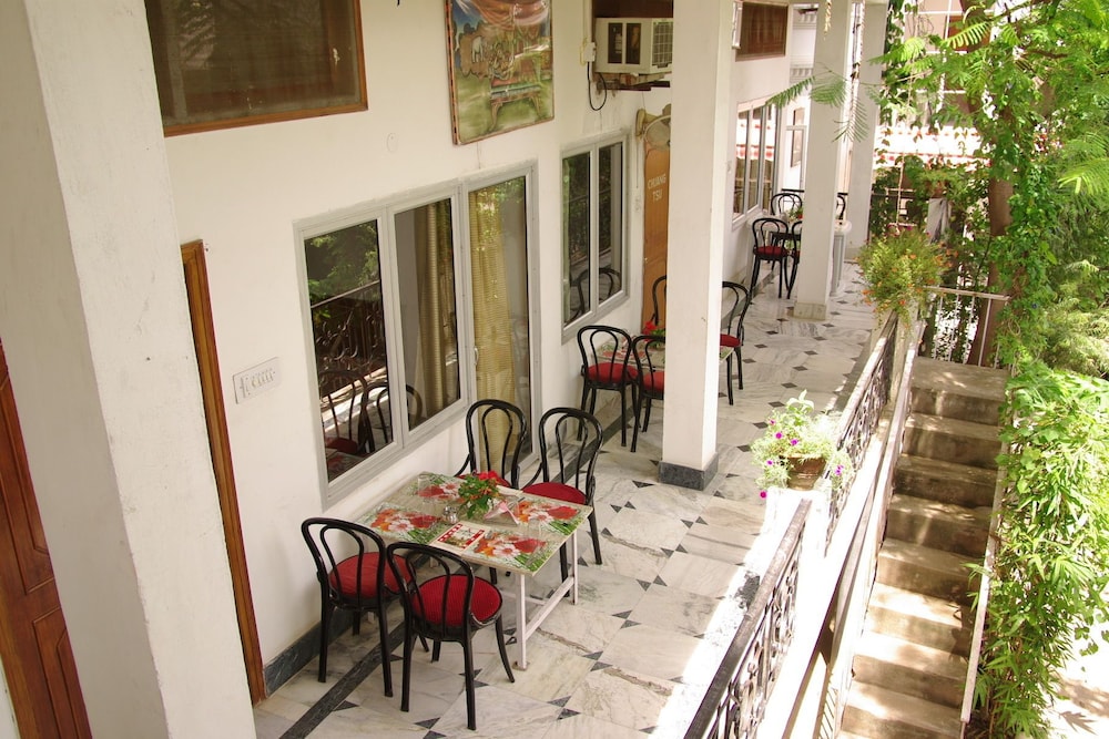 HOTEL ZEN 41/49