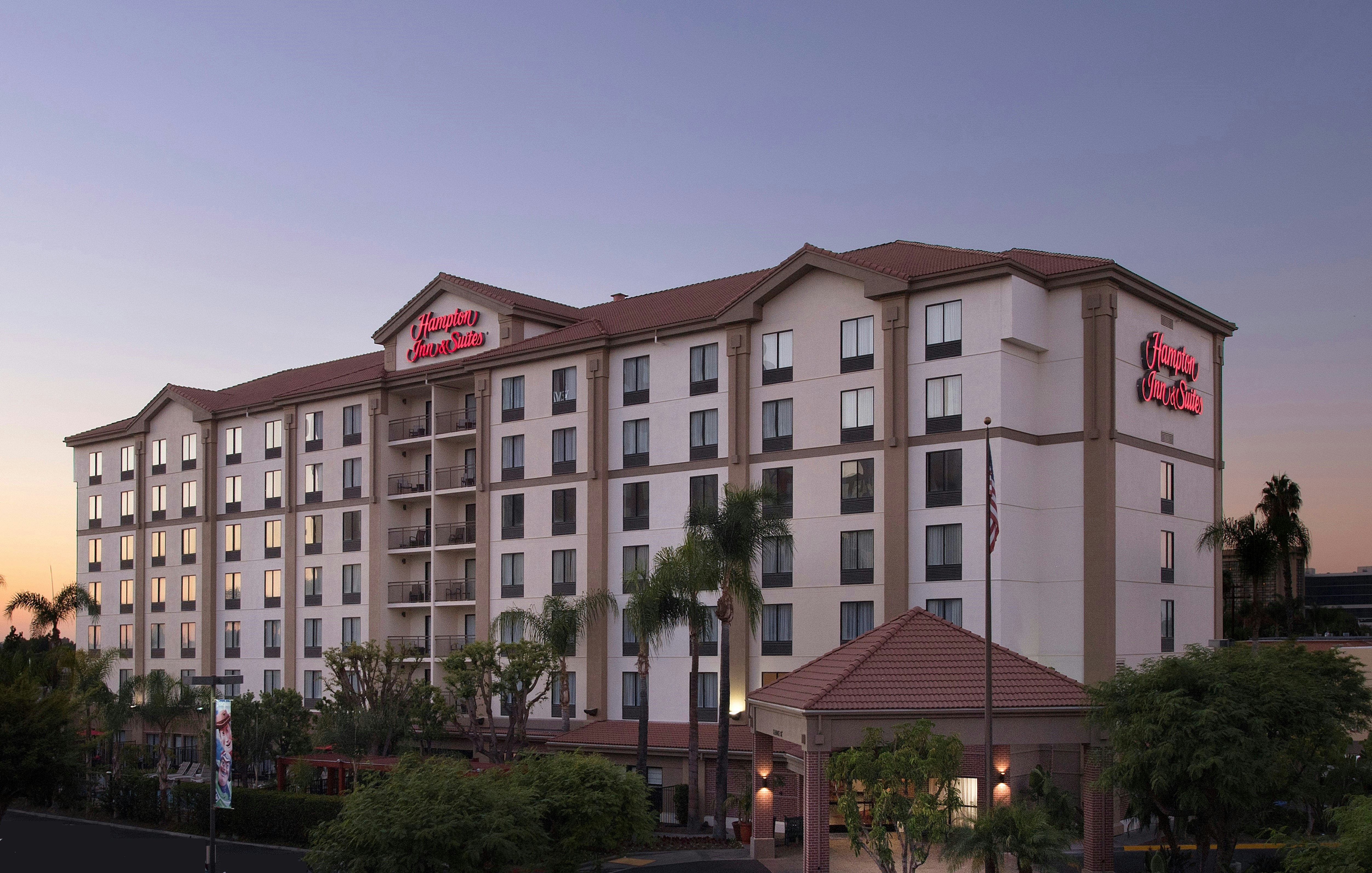 Hampton Inn & Suites Anaheim - Garden Grove 2/44