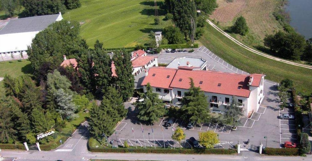 Hotel Piroga Padova 48/50