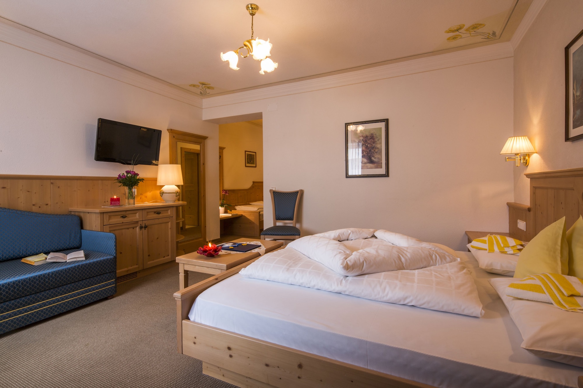 ROOM, QUADRUPLE