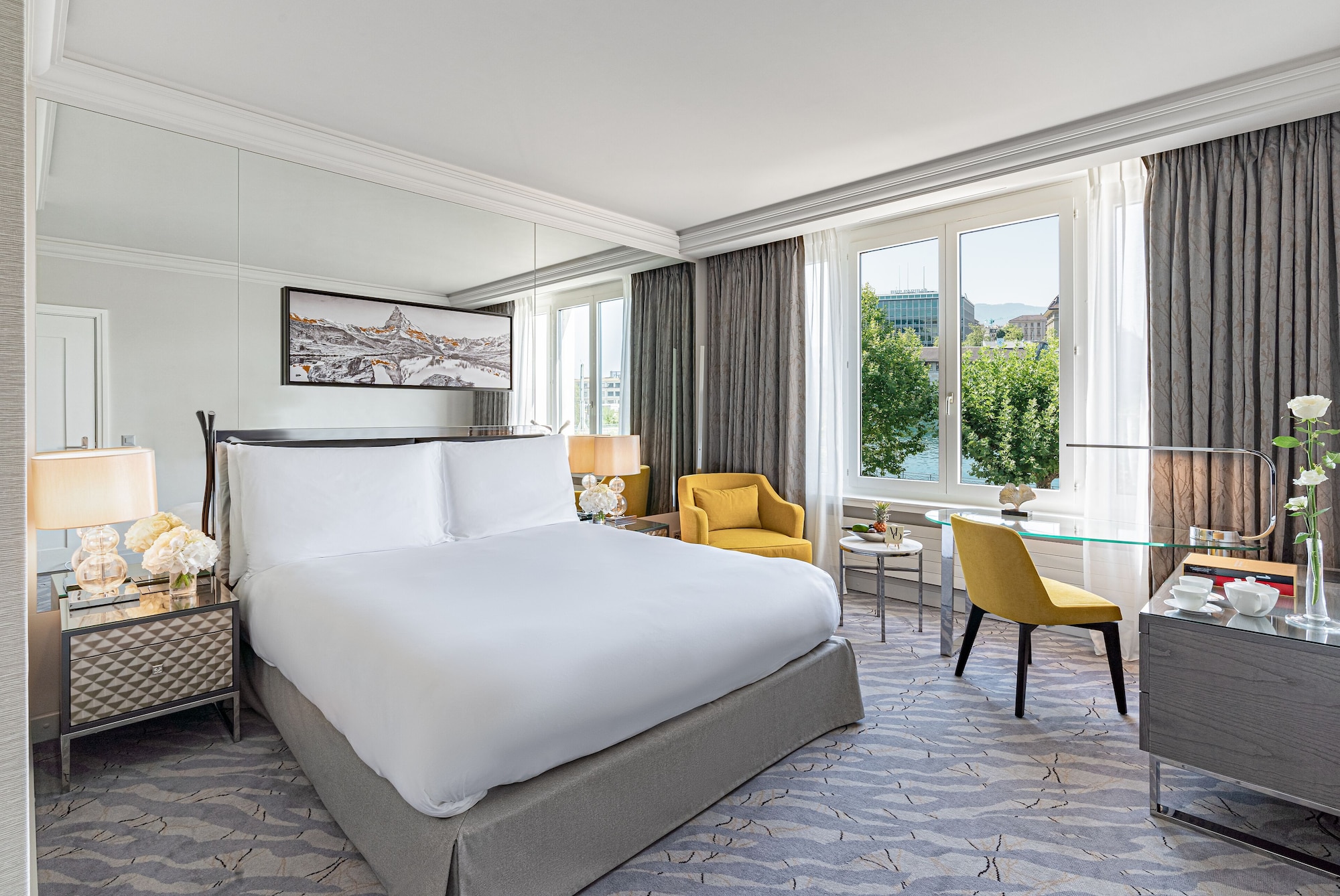 room, river view