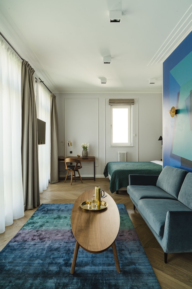 No 4 Residence 26/50