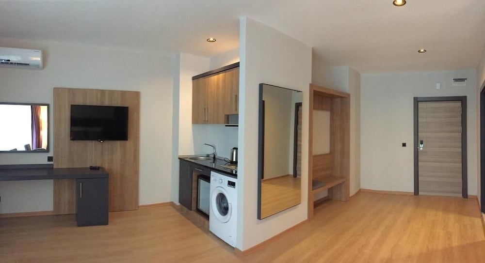 Euphoria Apartments 20/29