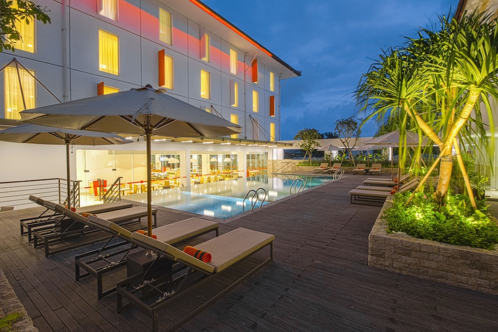 Harris Hotel And Conventions Denpasar Bali 5/66