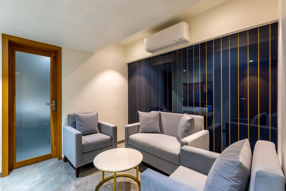 Nalanda Hotel 48/63