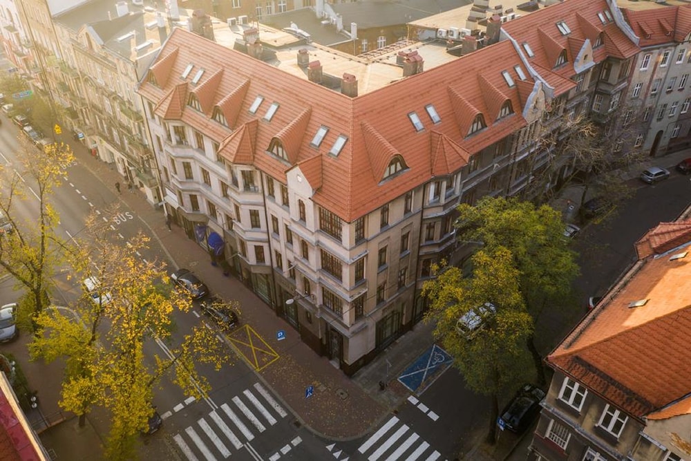 Euroresidence 42/77