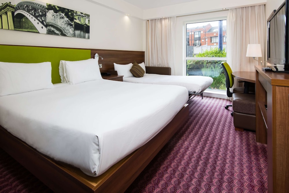 Hampton by Hilton Birmingham Jewellery Quarter 17/63